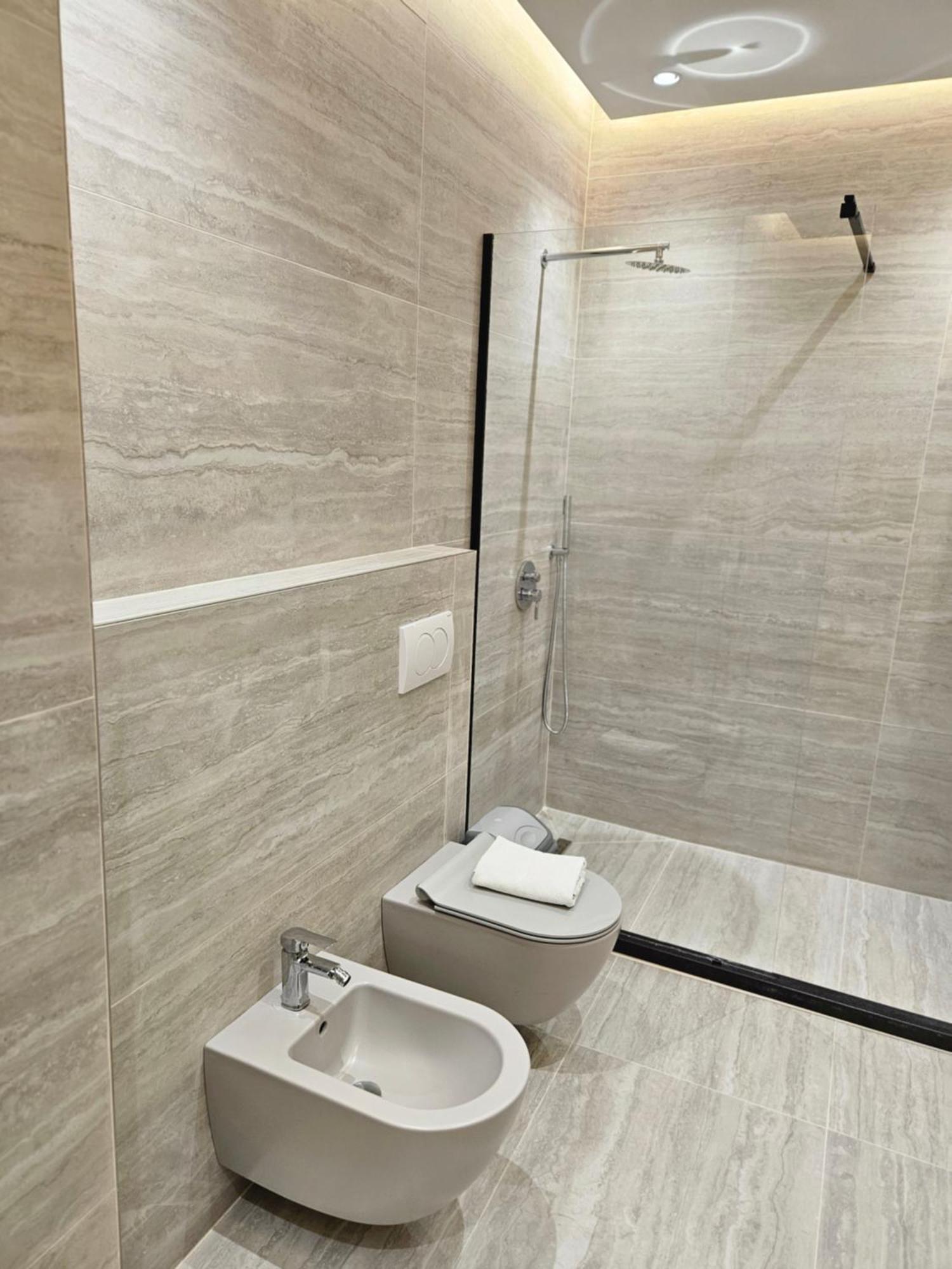 Miku Apartment-modern 2bedroom In Prime Location * Тирана